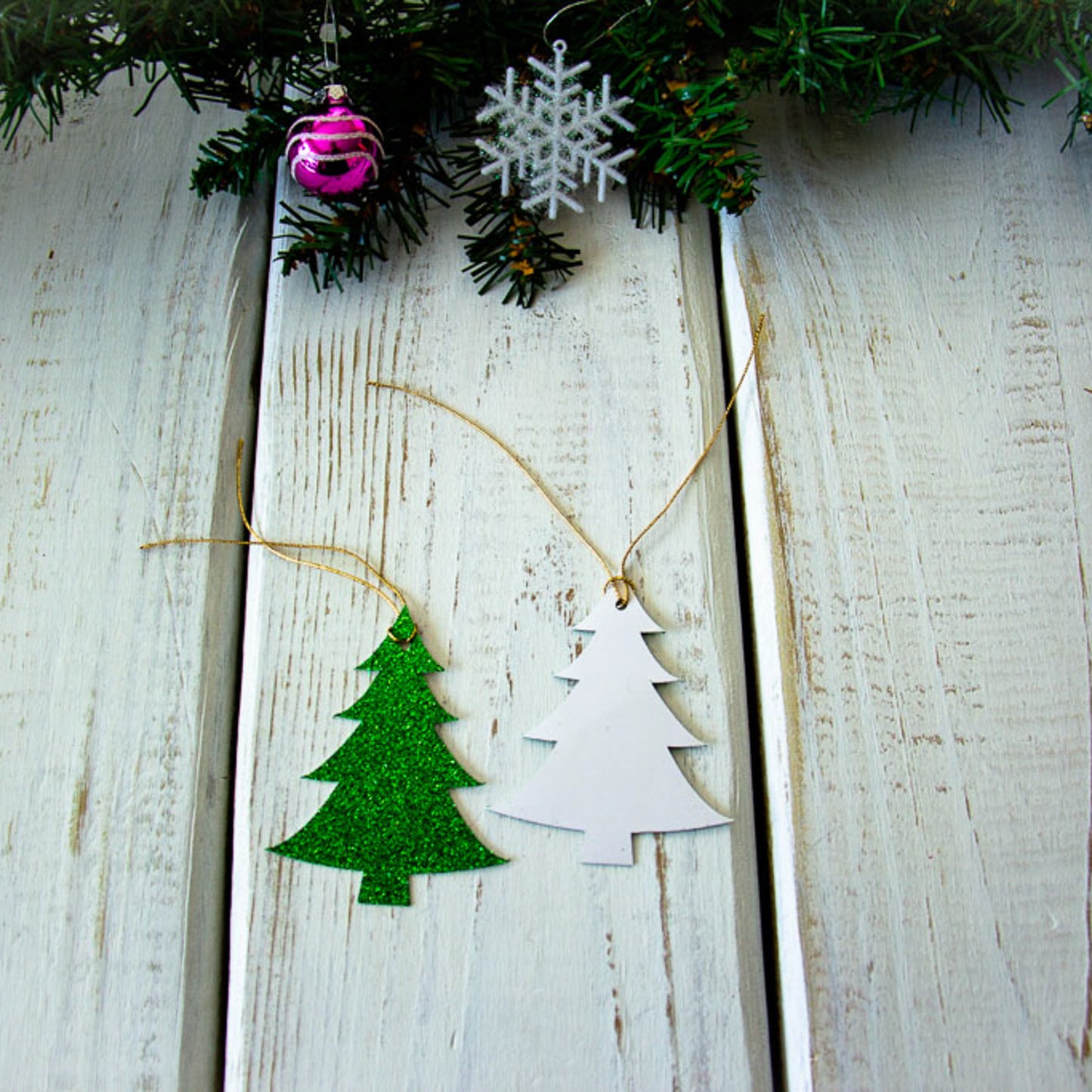 Green - Christmas Tree Tags (Various Sizes/Styles)
